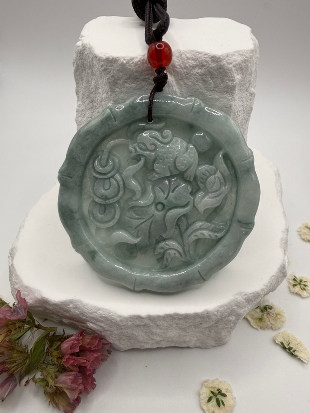 Stylish Round Green Jade Pendant Necklace with Carved Pixiu and Floral Motif